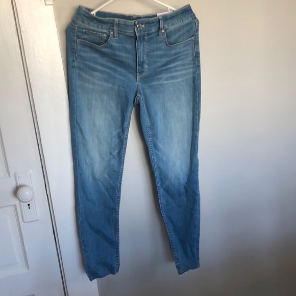 White House Black Market Denim - WHBM high rise skinny ankle jeans lt wash. 8P. NWT